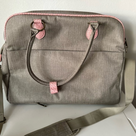 Tommy Bahama Royce Travel Bag - Picture 7 of 16